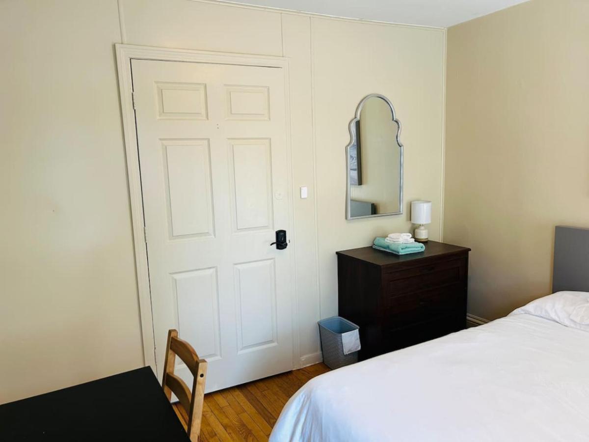 Nice Bedroom In Lincoln With Shared Bathroom 1 Exterior foto
